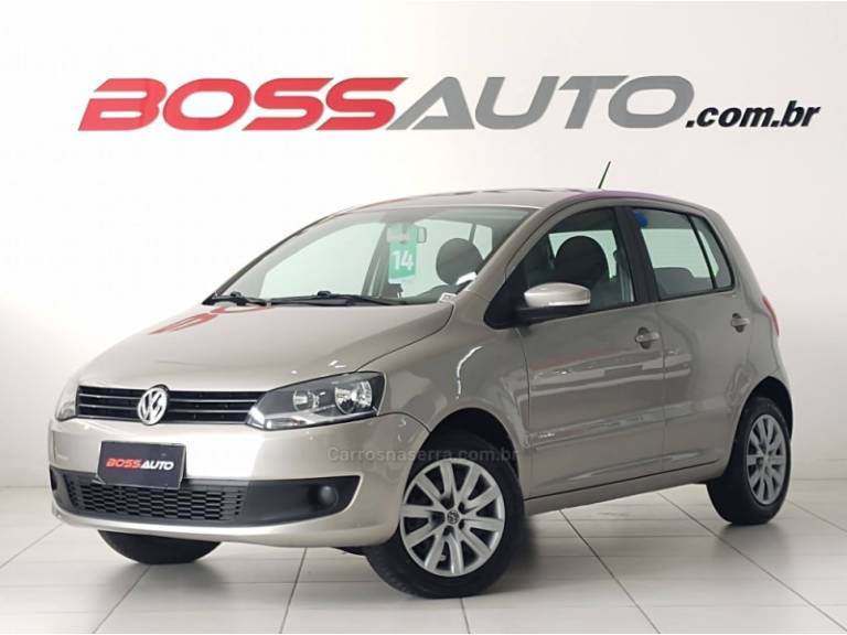 VOLKSWAGEN - FOX - 2013/2014 - Prata - R$ 39.900,00