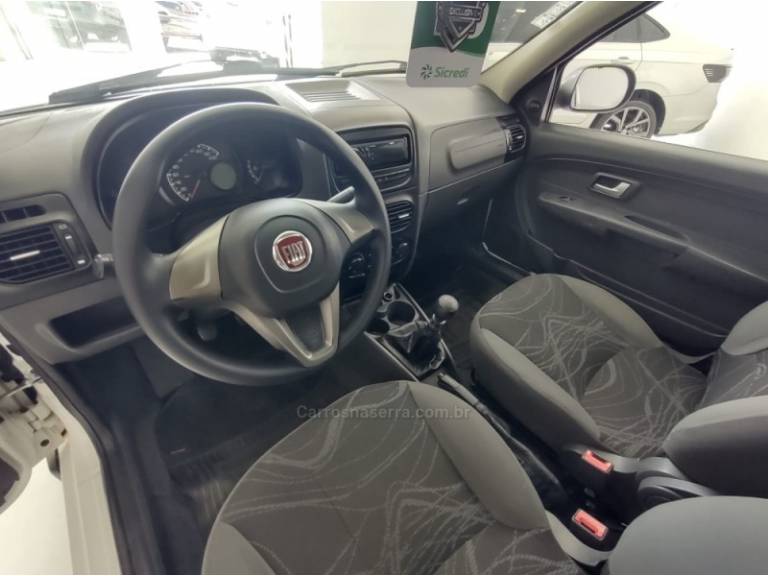 FIAT - STRADA - 2016/2016 - Branca - R$ 52.900,00