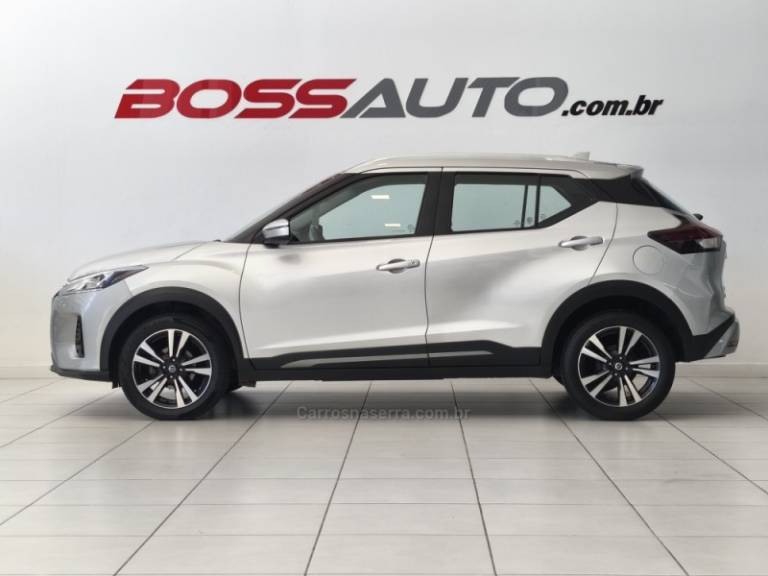NISSAN - KICKS - 2022/2022 - Prata - R$ 96.500,00