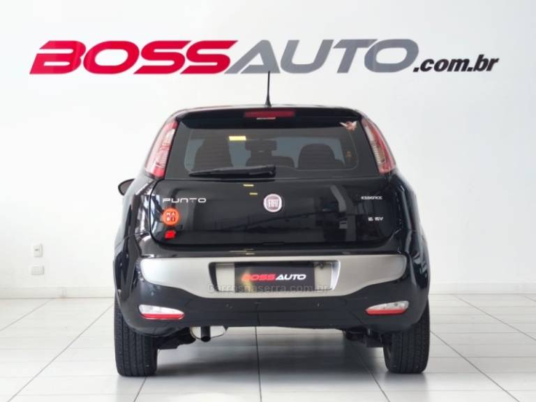 FIAT - PUNTO - 2014/2015 - Preta - R$ 45.500,00