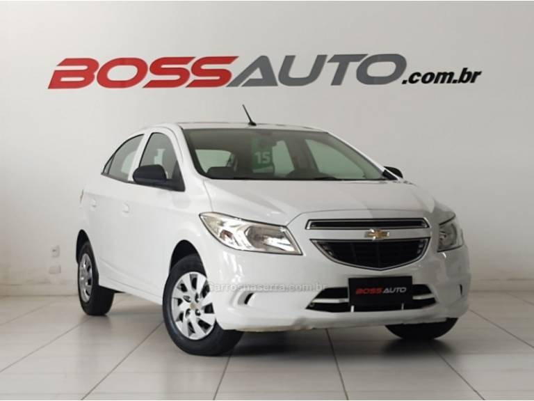 CHEVROLET - ONIX - 2014/2015 - Branca - R$ 45.500,00