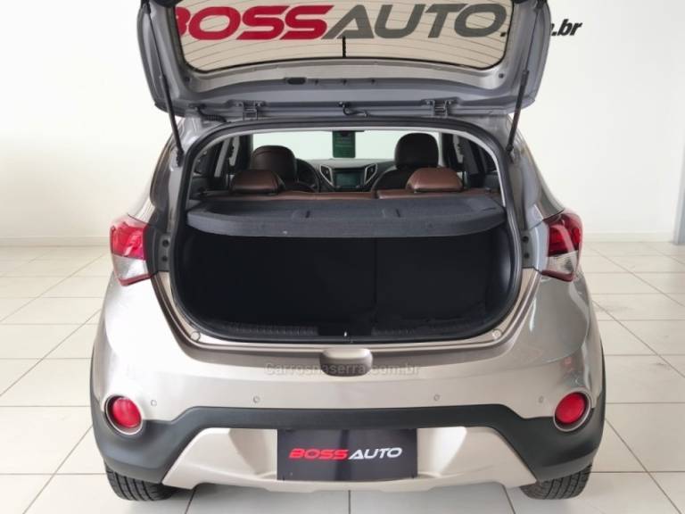 HYUNDAI - HB20X - 2018/2019 - Prata - R$ 78.900,00