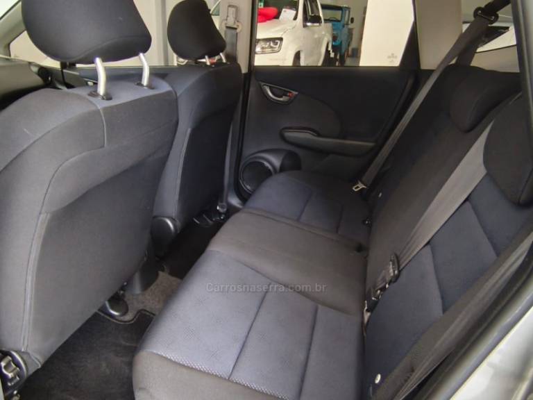 HONDA - FIT - 2013/2014 - Prata - R$ 54.900,00