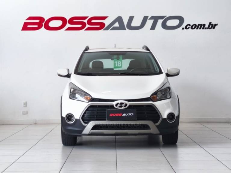 HYUNDAI - HB20X - 2017/2018 - Branca - R$ 64.500,00