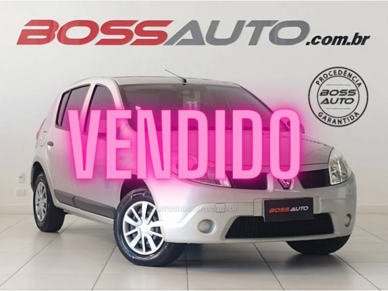 RENAULT - SANDERO - 2010/2011 - Prata - R$ 29.900,00