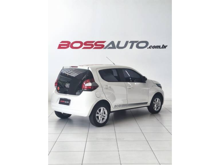 FIAT - MOBI - 2016/2017 - Branca - R$ 43.900,00
