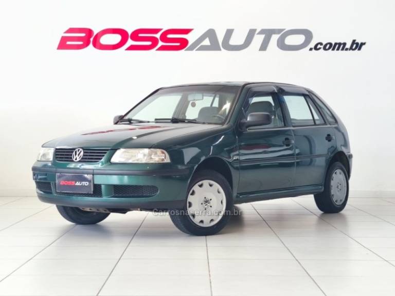 VOLKSWAGEN - GOL - 2001/2002 - Verde - R$ 17.900,00