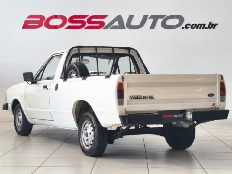 FORD - PAMPA - 1993/1993 - Branca - R$ 38.900,00