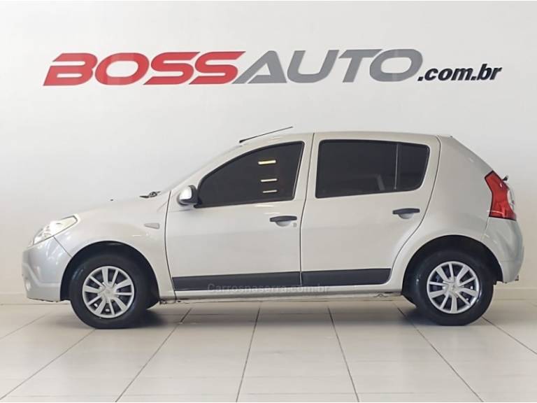 RENAULT - SANDERO - 2010/2011 - Prata - R$ 29.900,00