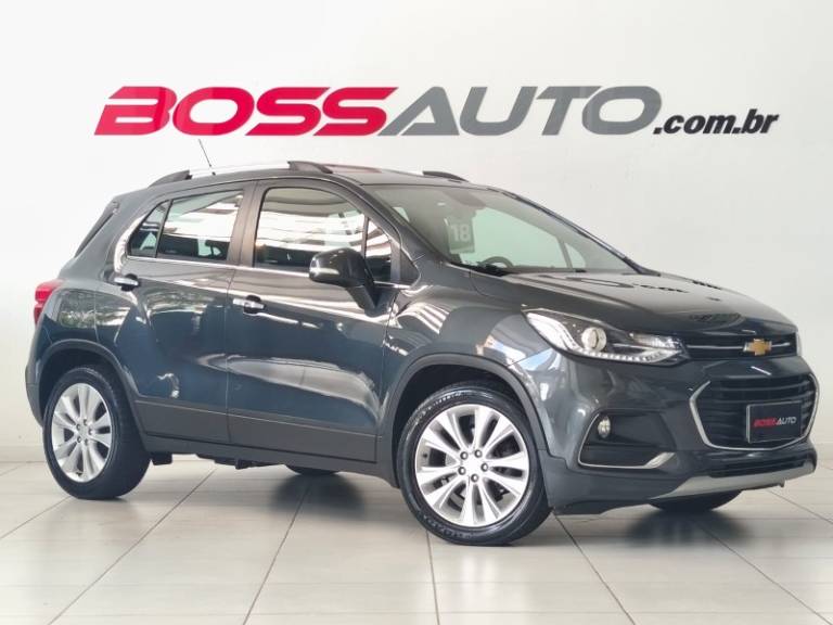 CHEVROLET - TRACKER - 2017/2018 - Cinza - R$ 88.700,00