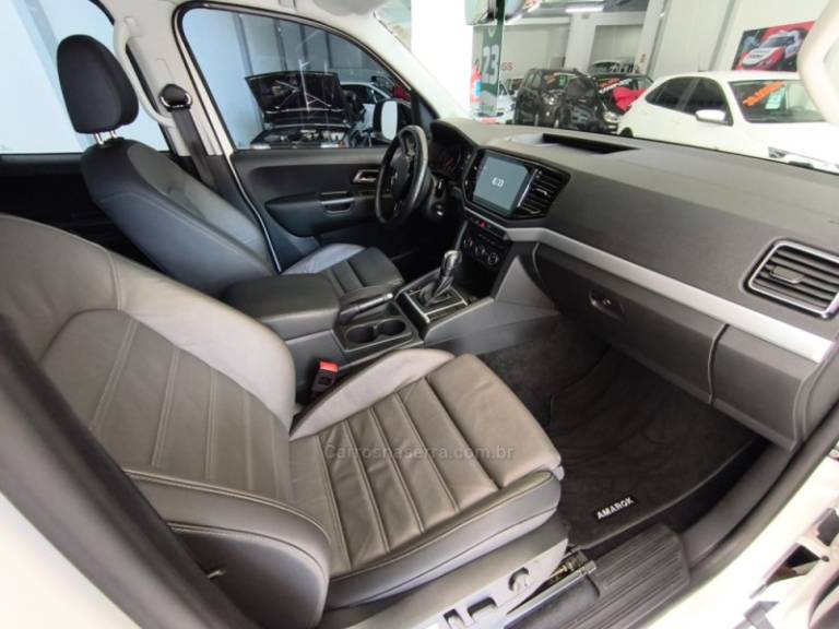 VOLKSWAGEN - AMAROK - 2023/2023 - Branca - R$ 209.900,00