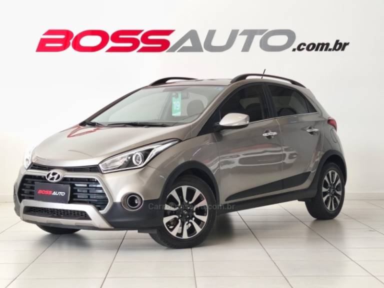 HYUNDAI - HB20X - 2018/2019 - Prata - R$ 78.900,00