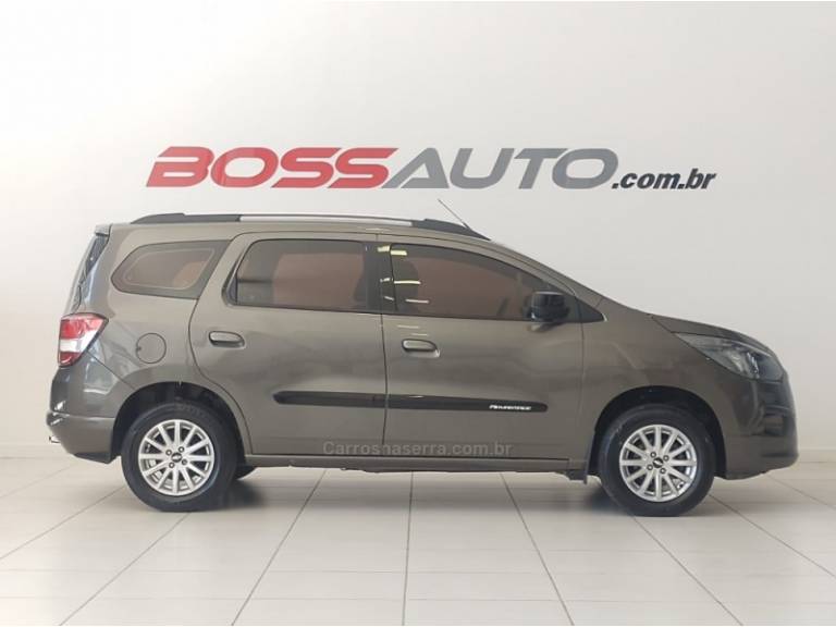 CHEVROLET - SPIN - 2014/2015 - Cinza - R$ 52.700,00