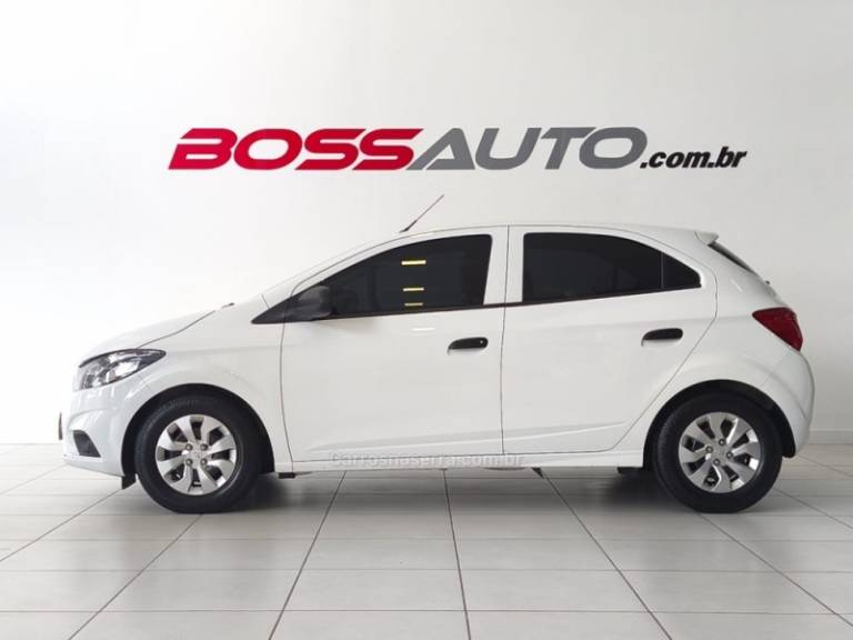 CHEVROLET - ONIX - 2019/2020 - Branca - R$ 51.900,00