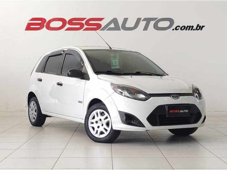 FORD - FIESTA - 2012/2013 - Branca - R$ 29.500,00