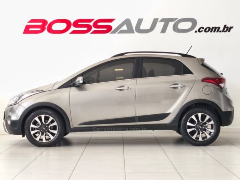 HYUNDAI - HB20X - 2018/2019 - Prata - R$ 78.900,00
