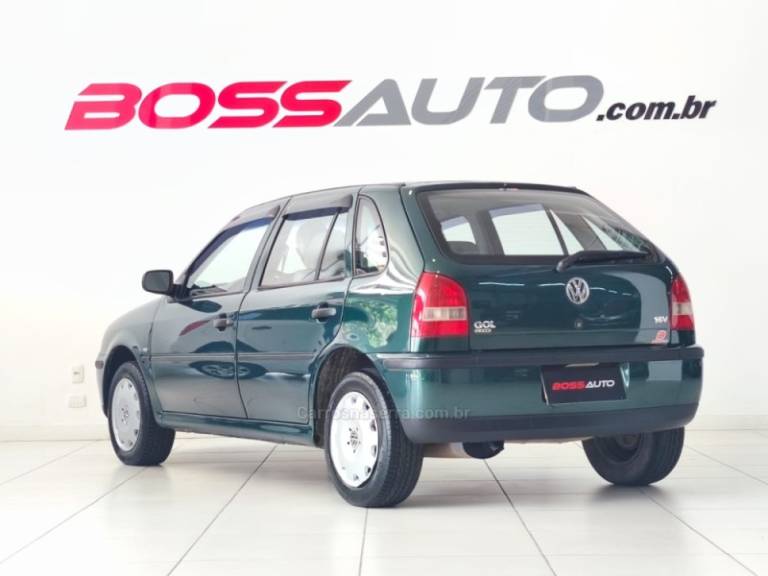 VOLKSWAGEN - GOL - 2001/2002 - Verde - R$ 17.900,00