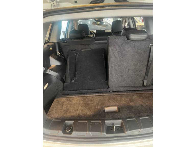 JEEP - COMMANDER - 2025/2025 - Várias - R$ 205.990,00