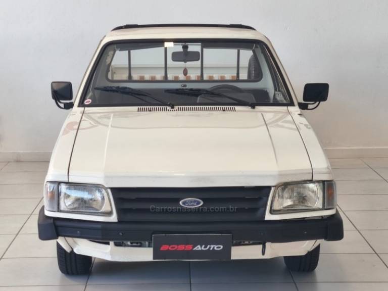 FORD - PAMPA - 1993/1993 - Branca - R$ 38.900,00