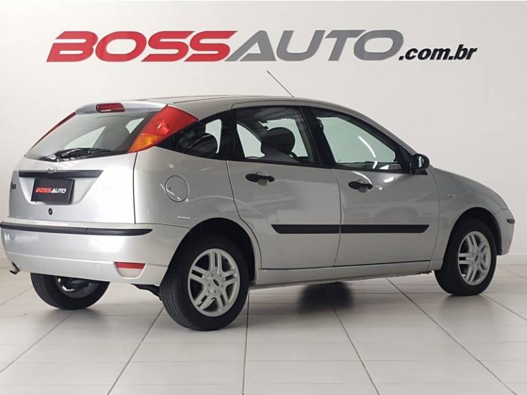 FORD - FOCUS - 2009/2009 - Prata - R$ 27.900,00