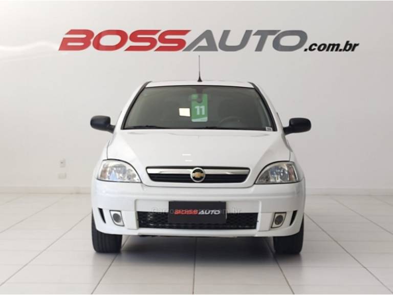 CHEVROLET - CORSA - 2011/2011 - Branca - R$ 32.900,00