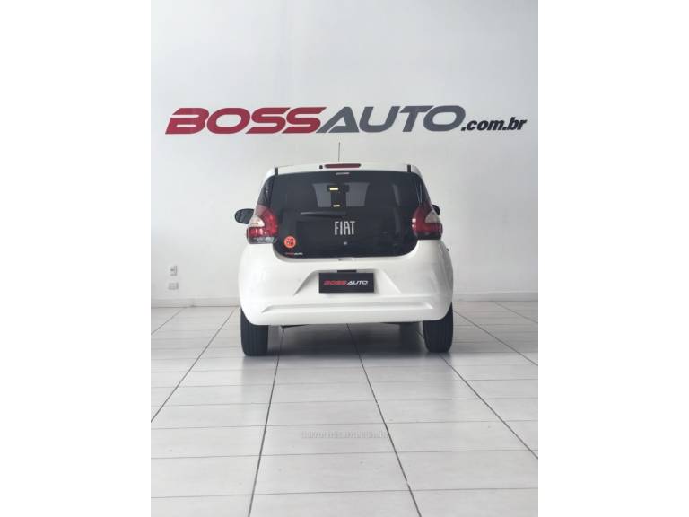 FIAT - MOBI - 2016/2017 - Branca - R$ 43.900,00