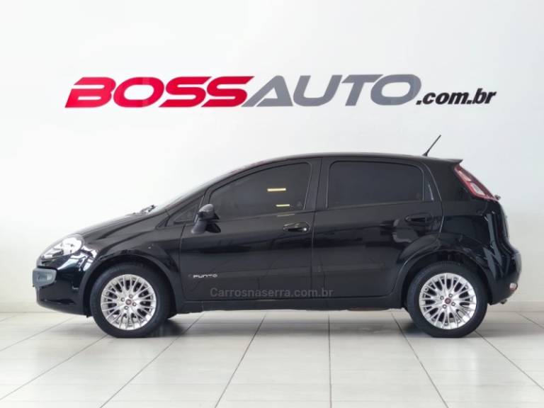FIAT - PUNTO - 2014/2015 - Preta - R$ 45.500,00