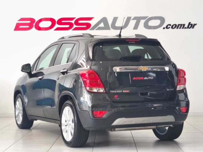 CHEVROLET - TRACKER - 2017/2018 - Cinza - R$ 88.700,00