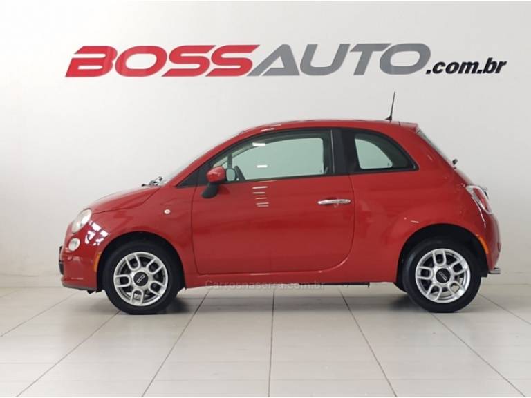 FIAT - 500 - 2011/2012 - Vermelha - R$ 41.700,00