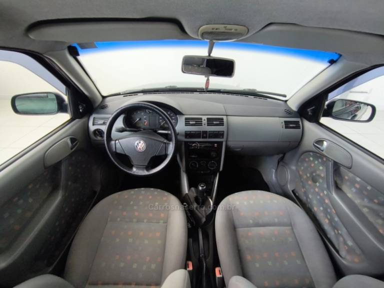 VOLKSWAGEN - GOL - 2001/2002 - Verde - R$ 17.900,00