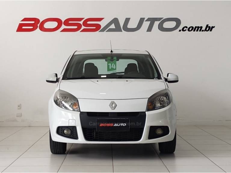 RENAULT - SANDERO - 2014/2014 - Branca - R$ 34.900,00