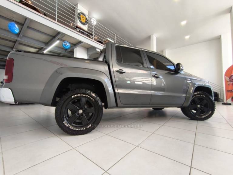VOLKSWAGEN - AMAROK - 2016/2017 - Cinza - R$ 112.900,00