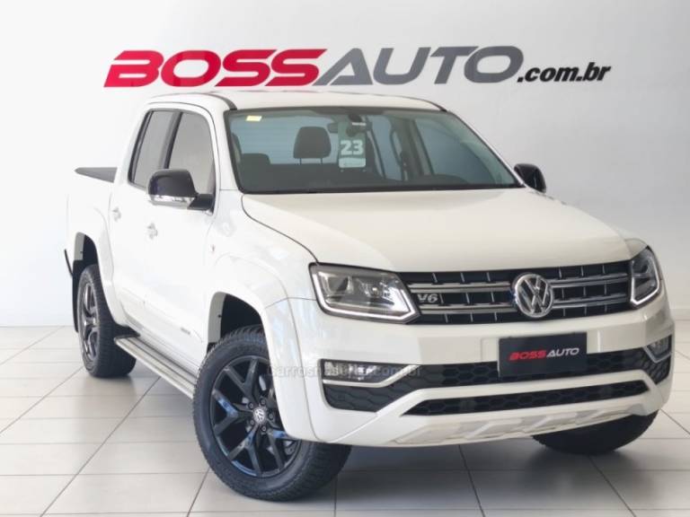 VOLKSWAGEN - AMAROK - 2023/2023 - Branca - R$ 209.900,00