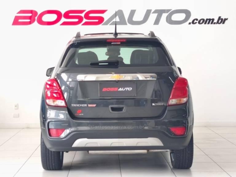 CHEVROLET - TRACKER - 2017/2018 - Cinza - R$ 88.700,00