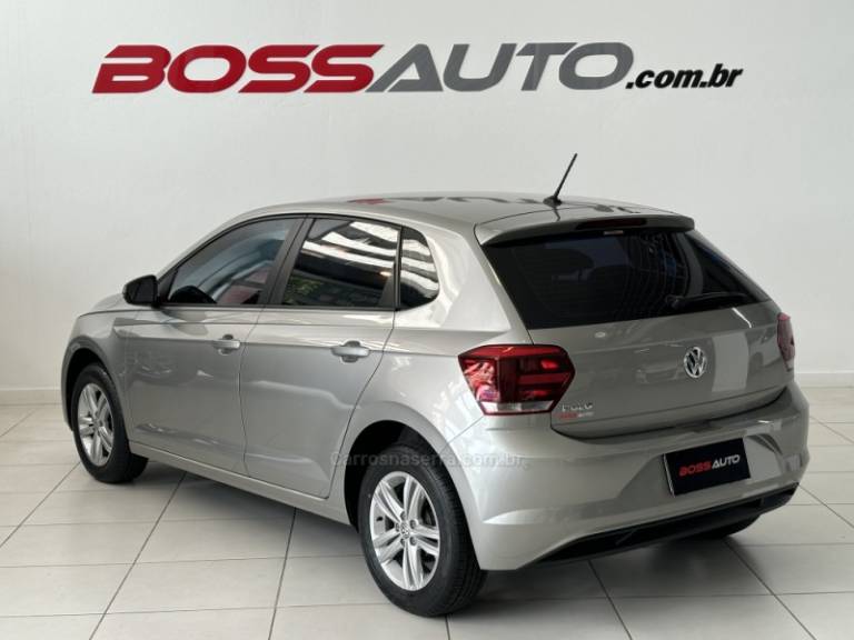 VOLKSWAGEN - POLO - 2020/2021 - Prata - R$ 68.500,00