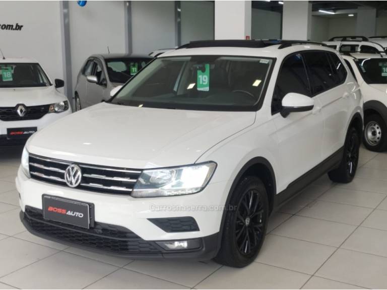 VOLKSWAGEN - TIGUAN - 2018/2019 - Branca - R$ 123.900,00