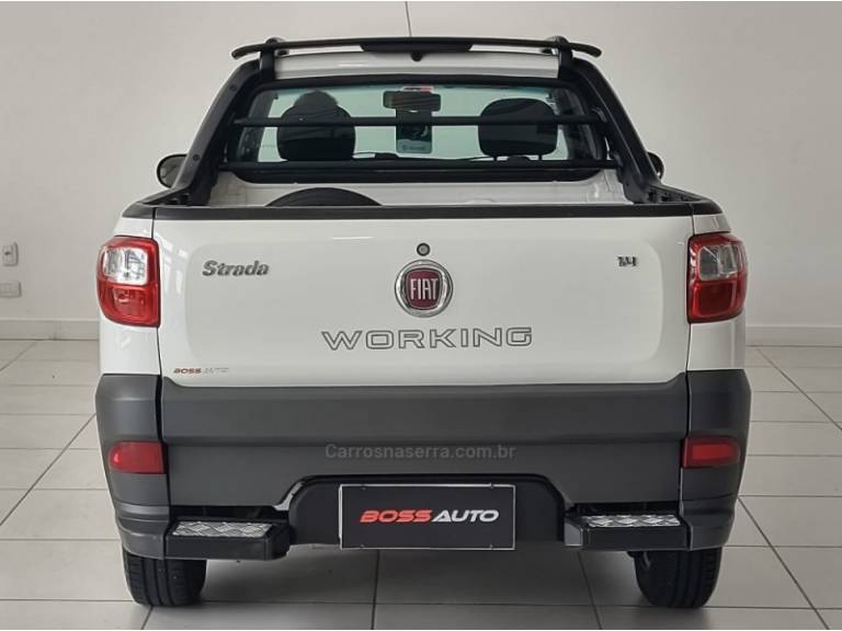 FIAT - STRADA - 2016/2016 - Branca - R$ 52.900,00