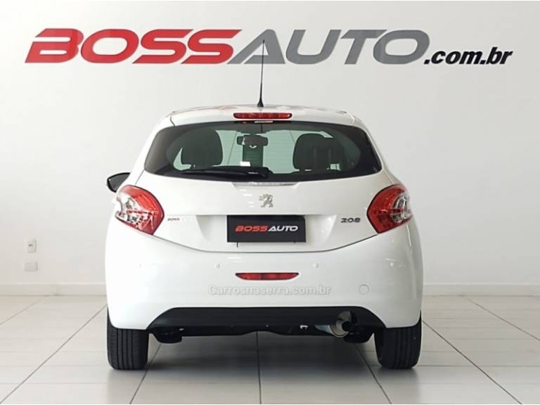 PEUGEOT - 208 - 2014/2015 - Branca - R$ 41.900,00