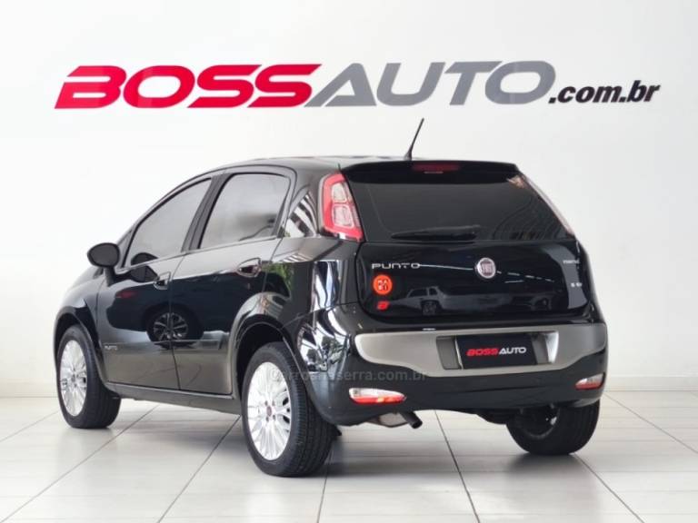 FIAT - PUNTO - 2014/2015 - Preta - R$ 45.500,00