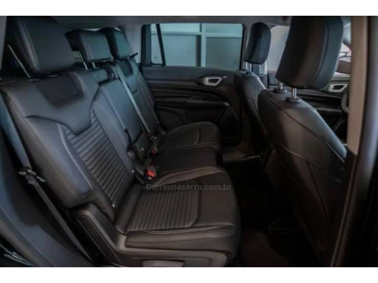 JEEP - COMMANDER - 2025/2025 - Várias - R$ 205.990,00