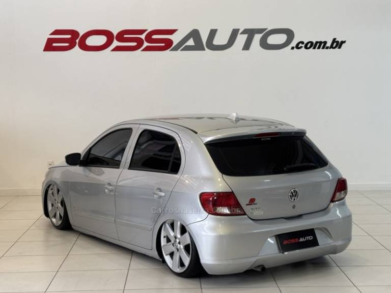 VOLKSWAGEN - GOL - 2010/2011 - Prata - R$ 36.900,00