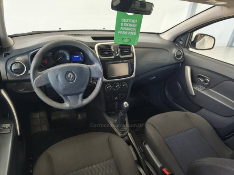 RENAULT - SANDERO - 2017/2018 - Branca - R$ 39.900,00