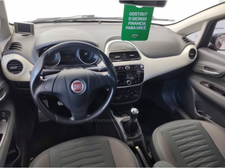 FIAT - PUNTO - 2014/2015 - Preta - R$ 45.900,00