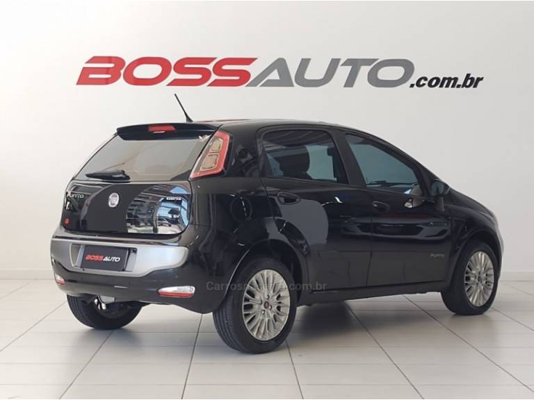 FIAT - PUNTO - 2014/2015 - Preta - R$ 45.900,00