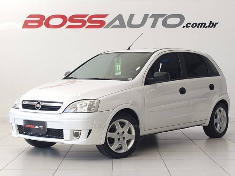 CHEVROLET - CORSA - 2011/2011 - Branca - R$ 32.900,00