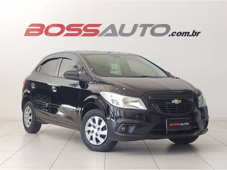 CHEVROLET - ONIX - 2018/2018 - Preta - R$ 47.900,00