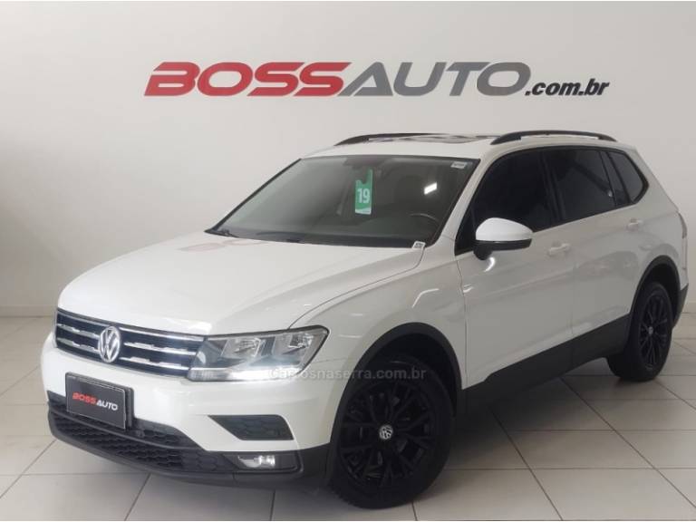 VOLKSWAGEN - TIGUAN - 2018/2019 - Branca - R$ 123.900,00