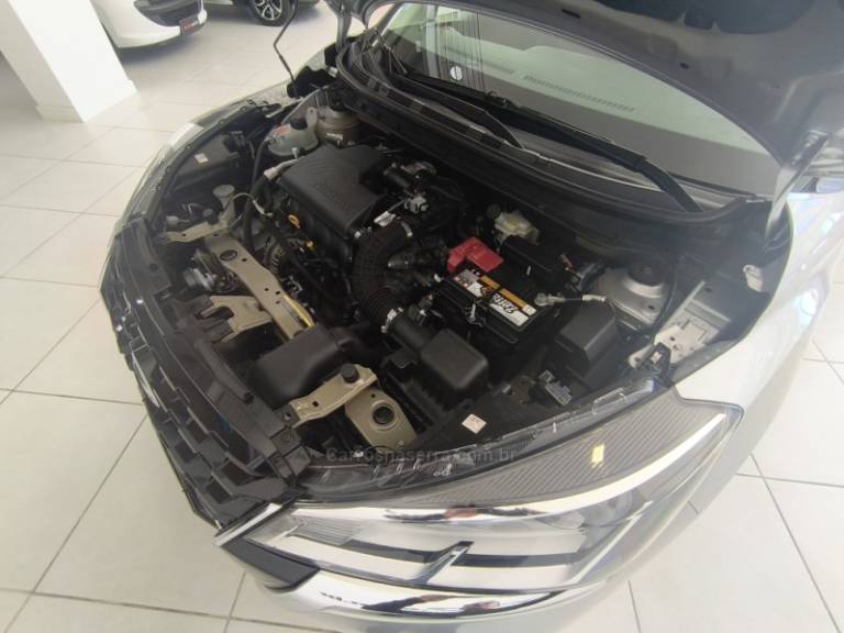 NISSAN - KICKS - 2022/2022 - Prata - R$ 96.500,00