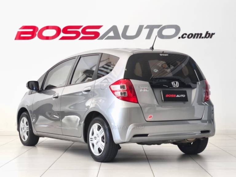 HONDA - FIT - 2013/2014 - Prata - R$ 54.900,00