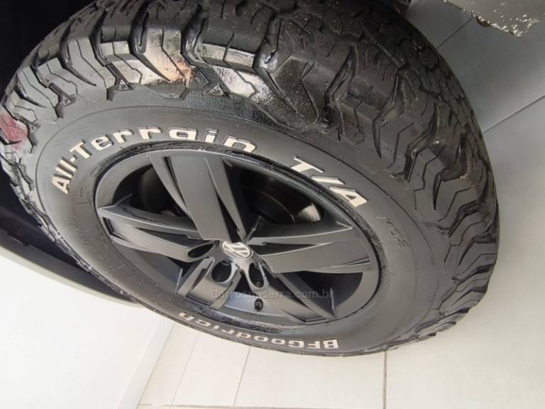 VOLKSWAGEN - AMAROK - 2016/2017 - Cinza - R$ 112.900,00